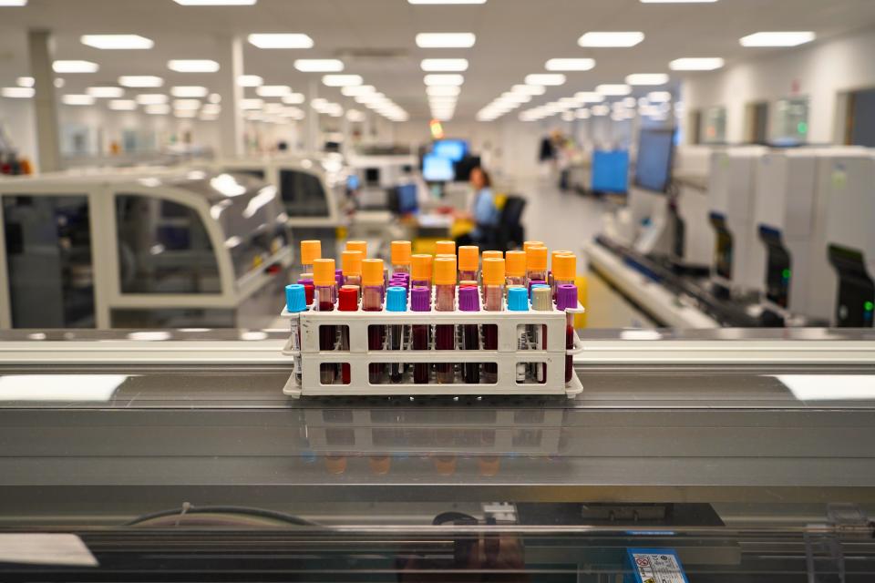 Symposium - Laboratoire de Biologie Clinique