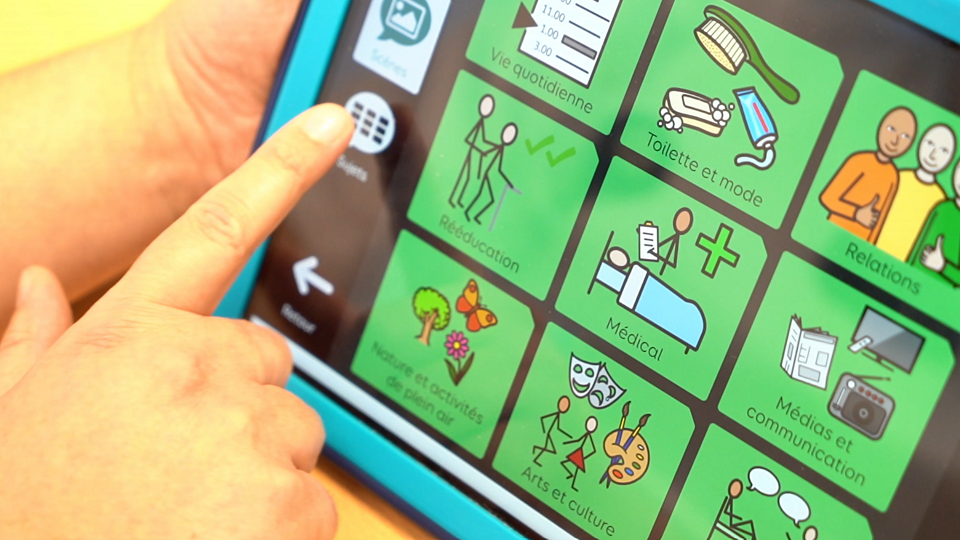 Aphasie : retrouver les mots, maintenir le lien